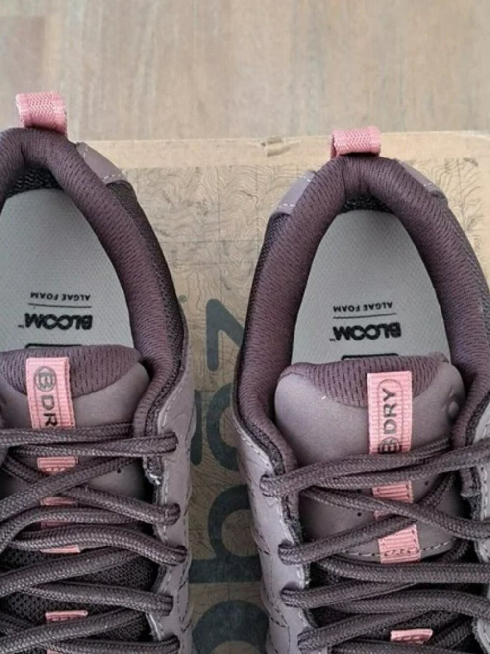 Oboz Sypes Low Leather WP Hiking Shoes - Color: Peppercorn - Size: Women's 7 - Picture 4 of 9